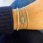Idée 🎅🏻🎅🏻🎅🏻 
Un bracelet avec un peu, beaucoup ou pleins pleins pleins de diamants 🤩 
#bracelet#orblanc#cordon#pierredelune#jonc#cadeau#noel#bijoux#bijouterie#joaillerie#pau#centreville#femme#diamants